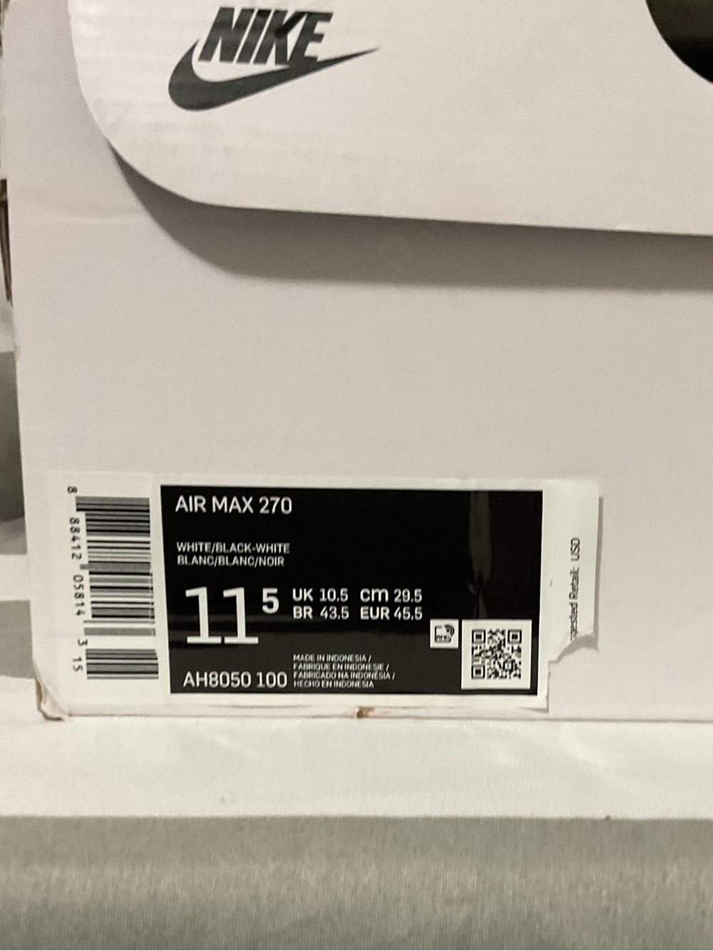 Nike Air Max270 “White-Black” Men’s 11.5/Women’s 13 Brand New w/Damaged Box #105 - Picture 7 of 7